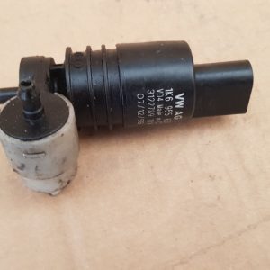 Pompita lichid parbriz Audi A3 8V 1K6955651 1K6 955 651 - Dezmembrari Auto