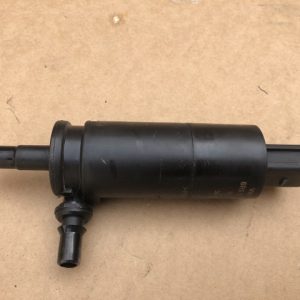 Pompita lichid parbriz VW Golf 7 2018 6R0 955 681 6R0955681 - Dezmembrari Auto