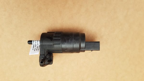 Pompita lichid parbriz VW Golf 7 1K6955651 1K6 955 651 - Dezmembrari Auto