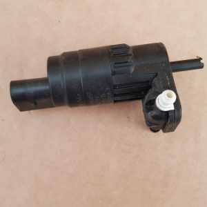 Pompita lichid parbriz VW Golf 7 1K6955651 1K6 955 651 - Dezmembrari Auto