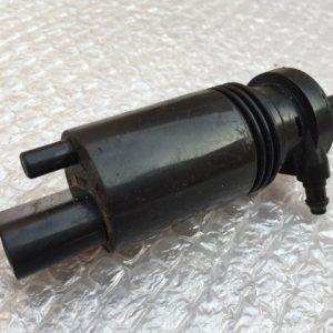 Pompita vas lichid parbriz VW Passat B8 103 133 600 2 1031336002 - Dezmembrari Auto
