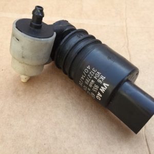 Pompita vas lichid parbriz VW Passat B8 1K6955651 1K6 955 651 - Dezmembrari Auto