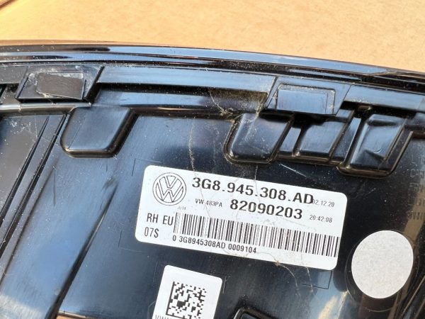 Stop dreapta portbagaj VW Arteon R Line la 0 km IQ-LIGHT 3G8945308AD 3G8 945 308 AD - Dezmembrari Auto - imagine 2