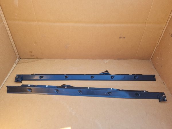 Praguri exterioare Audi Q8 2019 4M8825211 4M8825212 - Dezmembrari Auto