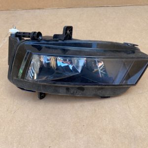 Proiector ceata stanga VW Golf 7 2016 5G0941661 5G0 941 661 5G0941661G 5G0 941 661 G la 0 km - Dezmembrari Auto