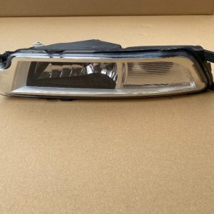 Proiector ceata stanga VW Passat B8 3G0941661H 3G0 941 661 H 3G0941661L 3G0 941 661 L - Dezmembrari Auto