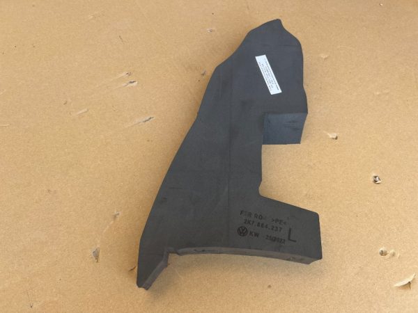 Protectie aripa stanga VW Caddy Ford Connect din 2023 2K7864237 2K7 864 237 - Dezmembrari Auto