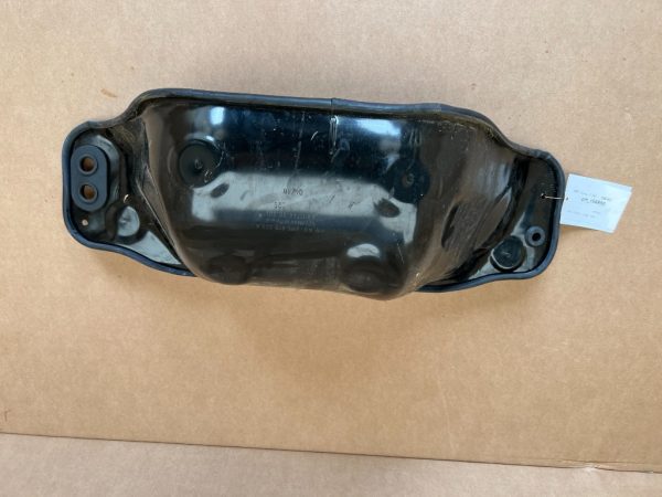 Protectie / deflector vas apa VW Touareg CR din 2018 4M0819523A 4M0 819 523 A - Dezmembrari Auto