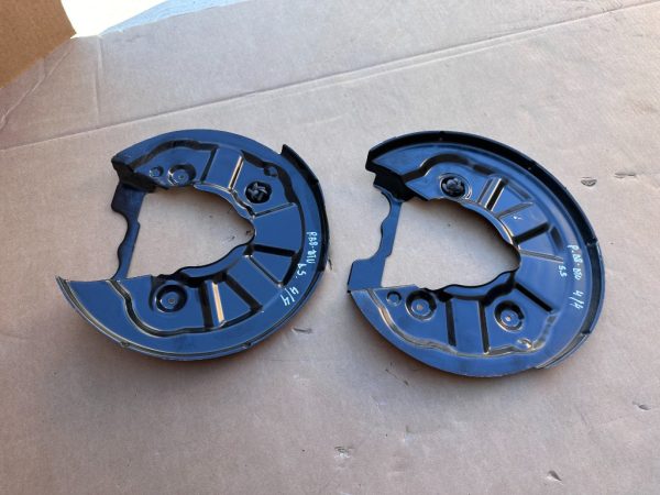Protectie disc stanga spate VW Passat B8 2023 5Q0615611S 5Q0 615 611 S - Dezmembrari Auto