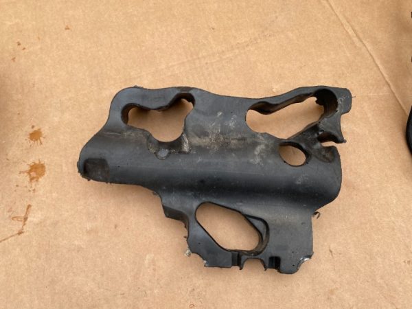 Protectie termica Audi A6 C7 2.0 tdi 04L103954AN 04L 103 954 AN la 0 km - Dezmembrari Auto