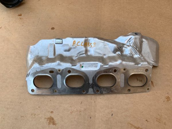 Protectie termica motor Mercedes A-Class W176 1.6i A2701420280 - Dezmembrari Auto