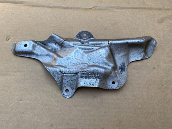 Protectie termica motor Mercedes B-Class W246 A2701421320 la 0 km - Dezmembrari Auto