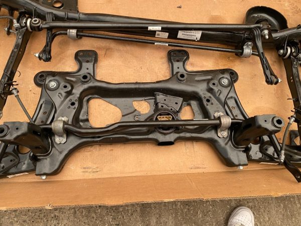 Punte fata goala VW Caddy Ford Tourneo Connect 2023 5R3199315D 5R3 199 315 D la 0 km - Dezmembrari Auto