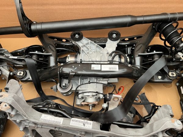 Punte spate VW Passat B8.5 4MOTION din 2023 la 0 km 3Q0505235AG 3Q0 505 235 AG - Dezmembrari Auto