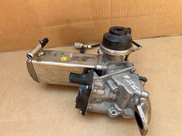 Racitor cu EGR Audi A4 A5 Q5 A6 Q7 Touareg CR 3.0 tdi 059131511BL 059 131 511 BL - Dezmembrari Auto