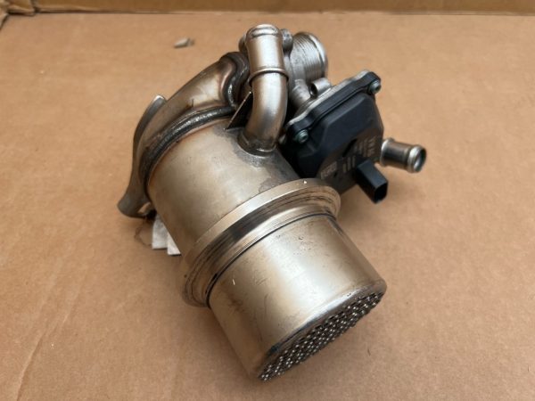Racitor cu EGR VW Golf 7 A3 04L131512 04L 131 512 04L131501C 04L 131 501 C - Dezmembrari Auto