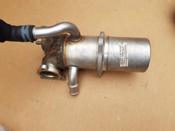 Racitor de gaze Audi A4 B8 2015 2.0 tdi 04L131512A 04L 131 512 A - Dezmembrari Auto