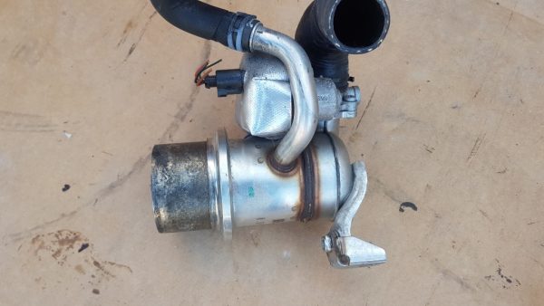Racitor de gaze cu EGR Audi A3 8V 2.0 tdi 04L131512D 04L 131 512 D - Dezmembrari Auto