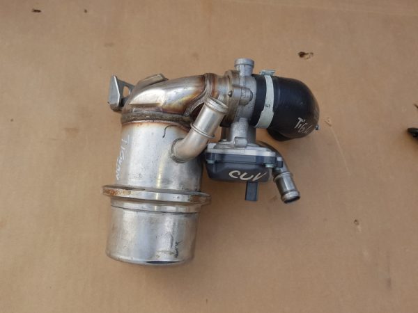 Racitor de gaze cu EGR VW Tiguan 2.0 tdi 04L131512 04L131501 - Dezmembrari Auto