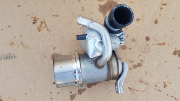 Racitor gaze cu EGR VW Passat B8 2.0 tdi 04L131512BQ 04L131501M - Dezmembrari Auto