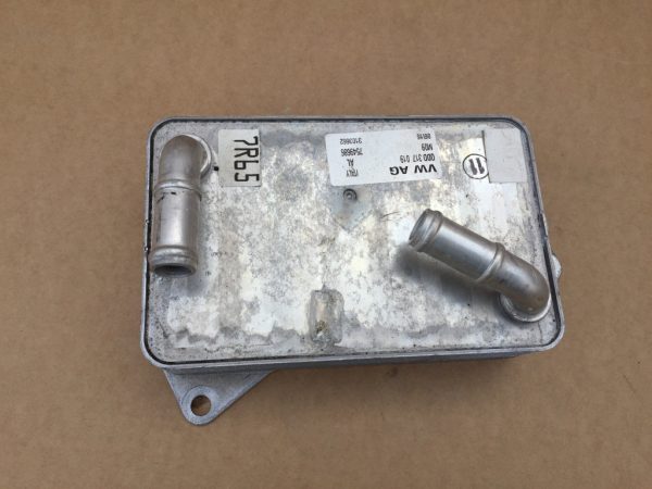 Racitor ulei VW Passat B8 1.4 tsi 0DD317019 0DD 317 019 - Dezmembrari Auto