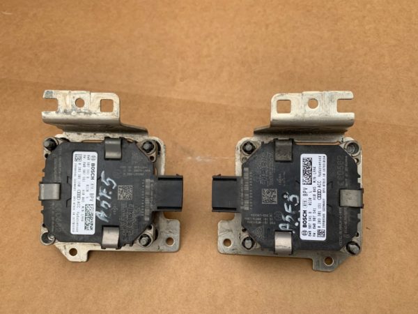 Radar ACC stanga senzor distronic Audi A4 B9 A5 8W0907541B 8W0 907 541 B - Dezmembrari Auto