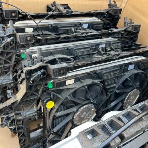 Radiator apa racire VW Touareg CR din 2018 3.0 tdi DENA 8W0121251AB 8W0 121 251 AB - Dezmembrari Auto
