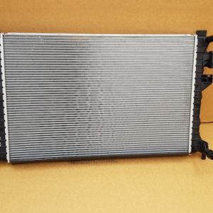 Radiator apa VW Golf 7 2.0 tdi 5Q0121251HS 5Q0 121 251 HS - Dezmembrari Auto