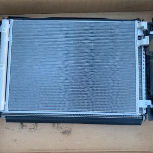 Radiator aditional VW Passat B8 facelift 2020 5Q0121251HQ 5Q0 121 251 HQ - Dezmembrari Auto