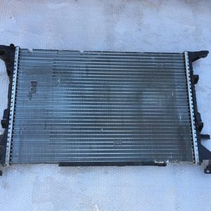 8K0121251R 8K0 121 251 R Radiator Audi A4 - Dezmembrari Auto