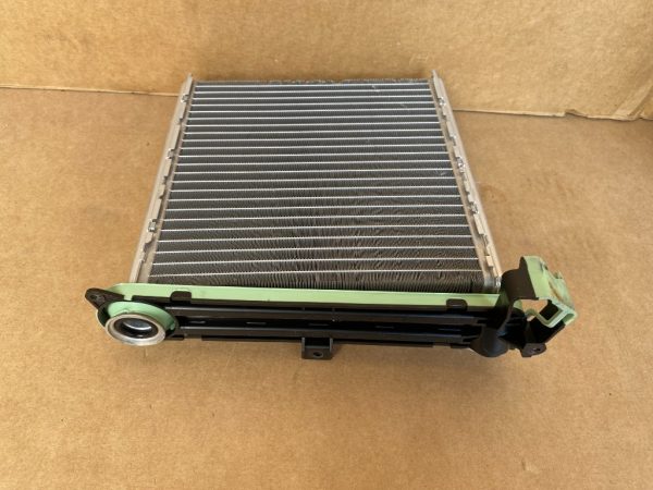 Radiator bord VALEO VW Golf 7 2019 5Q0819031B 5Q0 819 031 B la 0 km - Dezmembrari Auto