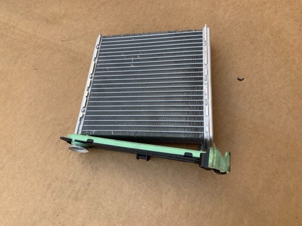 Radiator caldura habitaclu VW Golf 7 2019 5Q0819031B 5Q0 819 031 B la 0 km VALEO - Dezmembrari Auto