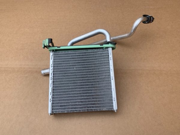 Radiator caldura habitaclu VW Golf 7 5Q0819031 5Q0 819 031 VALEO - Dezmembrari Auto