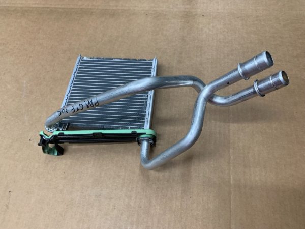 Radiator caldura VW Passat B8 5Q0819031 5Q0 819 031 VALEO - Dezmembrari Auto