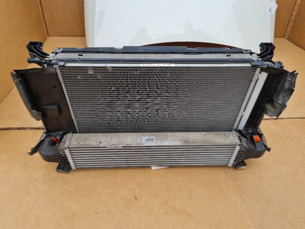 Radiator intercooler Mercedes A Class 2015 W176 1.6 A2465000100 A 246 500 01 00 - Dezmembrari Auto