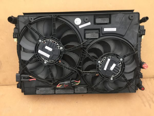 Radiator intercooler VW Arteon 2.0 tdi 5Q0121251GG 5Q0 121 251 GG - Dezmembrari Auto