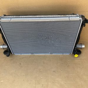 Radiator intercooler VW Touareg CR din 2018 3.0 tdi 4M0145805J 4M0145805L 4M0145805M - Dezmembrari Auto