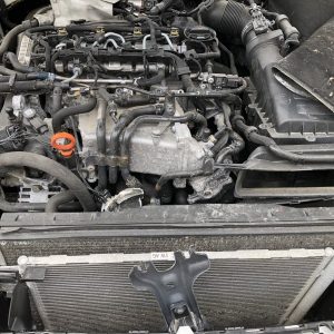 Radiator racire apa VW Golf 7 1.6 tdi CLH 5Q0 121 251 EC 5Q0121251EC - Dezmembrari Auto