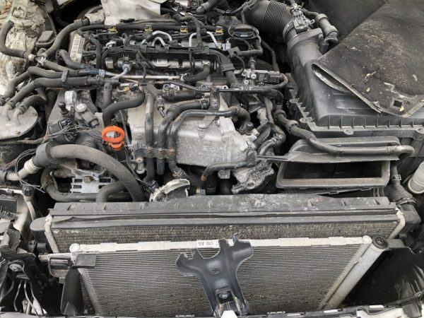 Radiator racire apa VW Golf 7 1.6 tdi CLH 5Q0 121 251 EC 5Q0121251EC - Dezmembrari Auto