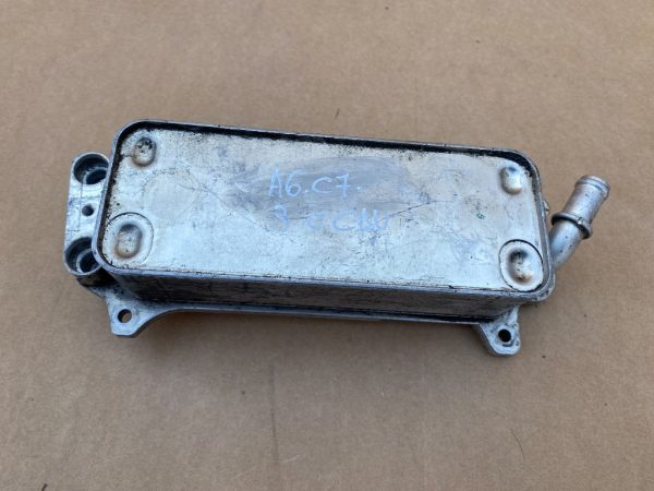 Radiator racire ulei Audi A6 C7 la 0 km 4G0317021K 4G0 317 021 K - Dezmembrari Auto