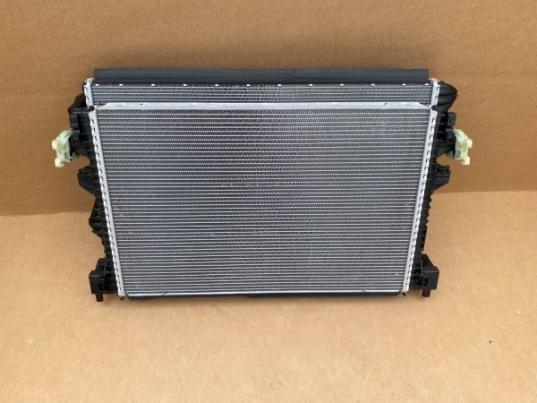 Radiator apa VW Passat B8 facelift 2023 2.0 tdi 5WA121251E la 0 km - Dezmembrari Auto