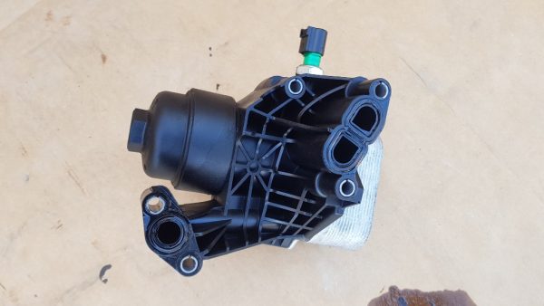 Radiator ulei termoflot Audi A3 8V 2.0 tdi 03N117021 03N115389A - Dezmembrari Auto