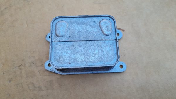 Radiator ulei termoflot VW Golf 7 04E117021H 04E 117 021 H la 0 km - Dezmembrari Auto