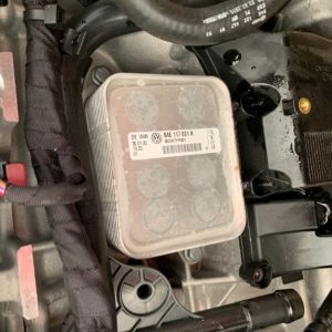 Radiator ulei termoflot VW Passat B8 facelift 2020 04E117021K 04E 117 021 K - Dezmembrari Auto