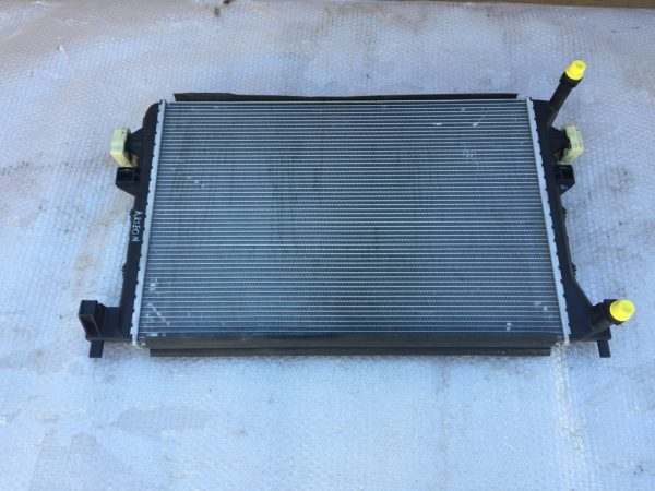 5Q0121251GG 5Q0 121 251 GG Radiator VW Arteon - Dezmembrari Auto