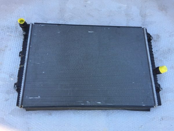 5K0121251Q 5K0 121 251 Q Radiator VW Tiguan - Dezmembrari Auto