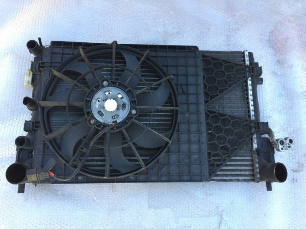 6R01212530 6R0 121 253 0 Radiator WV Polo 6 - Dezmembrari Auto