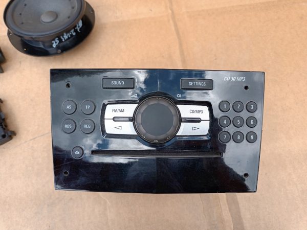Radio CD mp3 Opel Corsa D 13289921 - Dezmembrari Auto