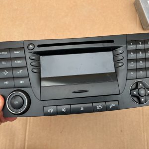 Radio CD navigatie Mercedes E class W211 A21182010790 A211820107901 - Dezmembrari Auto