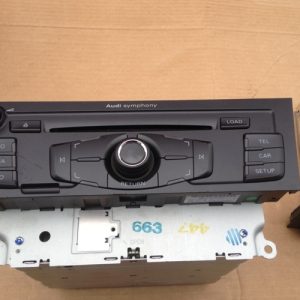 Radio CD Symphony Audi A4 din 2009 cod 8T2035195H - Dezmembrari Auto